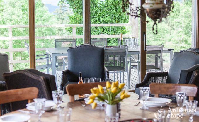 Hondvriendelijk vakantiehuis  voor 10 personen in Rendeux