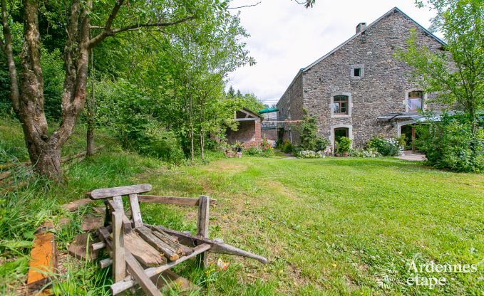 Vakantiehuis in Rendeux, Ardennen, 6 personen, 2 slaapkamers, privtuin, babyuitrusting, terras met barbecue