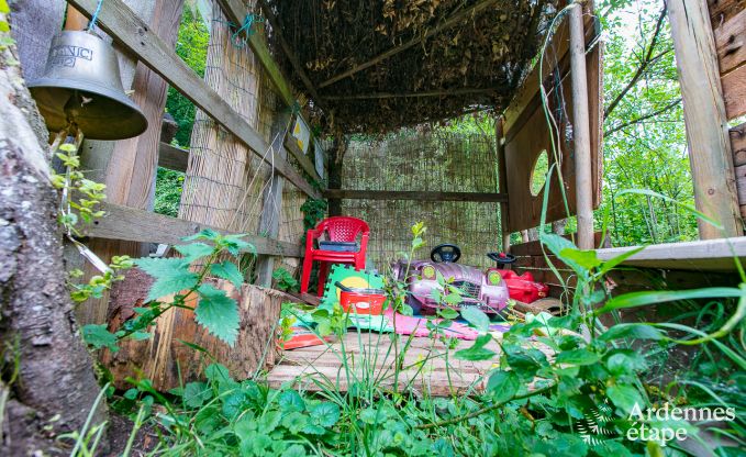 Vakantiehuis in Rendeux, Ardennen, 6 personen, 2 slaapkamers, privtuin, babyuitrusting, terras met barbecue