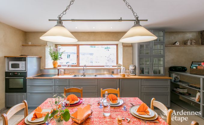 Vakantiehuis in Rendeux, Ardennen, 6 personen, 2 slaapkamers, privtuin, babyuitrusting, terras met barbecue