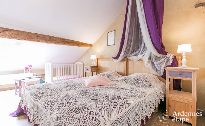 Vakantiehuis in Rendeux, Ardennen, 6 personen, 2 slaapkamers, privtuin, babyuitrusting, terras met barbecue