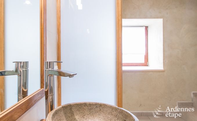 Vakantiehuis in Rendeux, Ardennen, 6 personen, 2 slaapkamers, privtuin, babyuitrusting, terras met barbecue