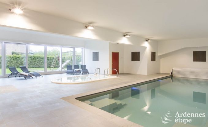 Kasteel in Rochefort voor 48 personen in de Ardennen