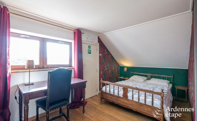 Grote vakantiewoning in Rochefort: comfortabel verblijf voor 26 personen met sauna en priv�tuin in de Ardennen