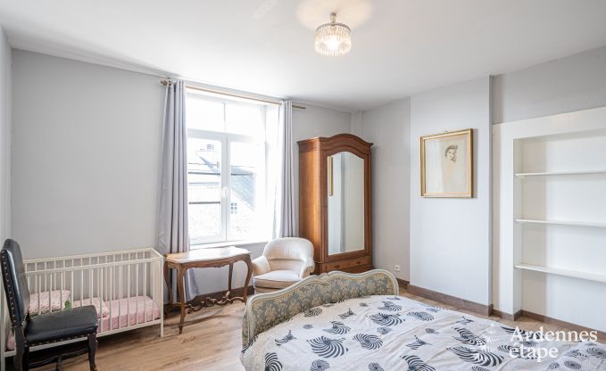 Grote vakantiewoning in Rochefort: comfortabel verblijf voor 26 personen met sauna en priv�tuin in de Ardennen