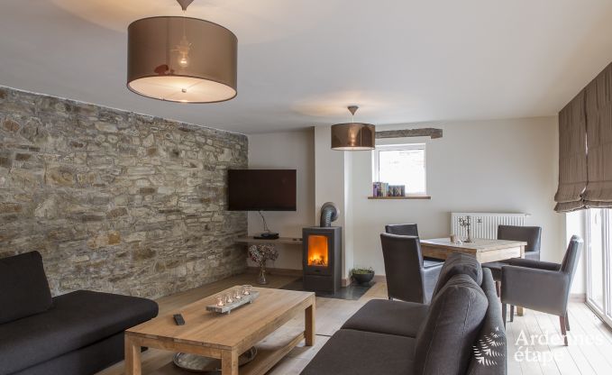 Ruime vakantiewoning in Rochefort in de Ardennen voor 24 personen met sauna, speelkamer en priv�tuin