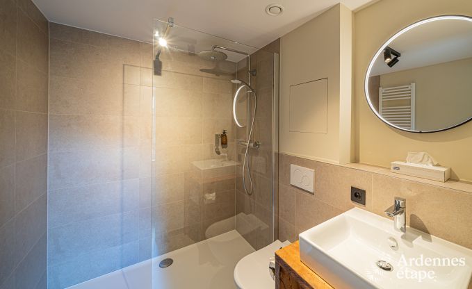 Grote vakantiewoning in Rochefort voor 25 personen met 11 slaapkamers, 11 badkamers, sauna en bar