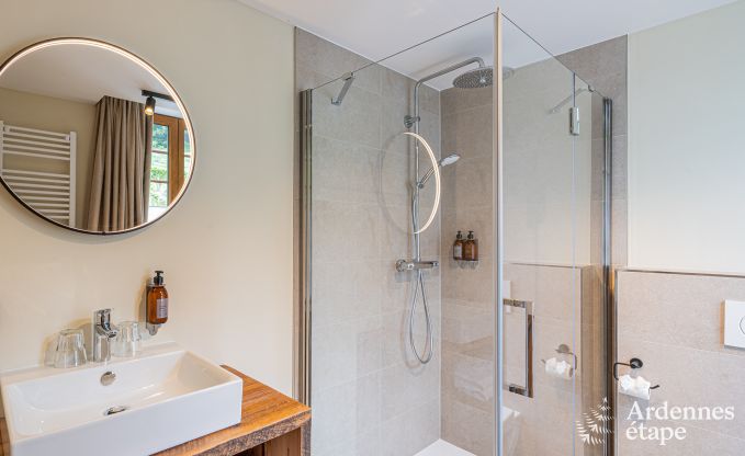 Grote vakantiewoning in Rochefort voor 25 personen met 11 slaapkamers, 11 badkamers, sauna en bar