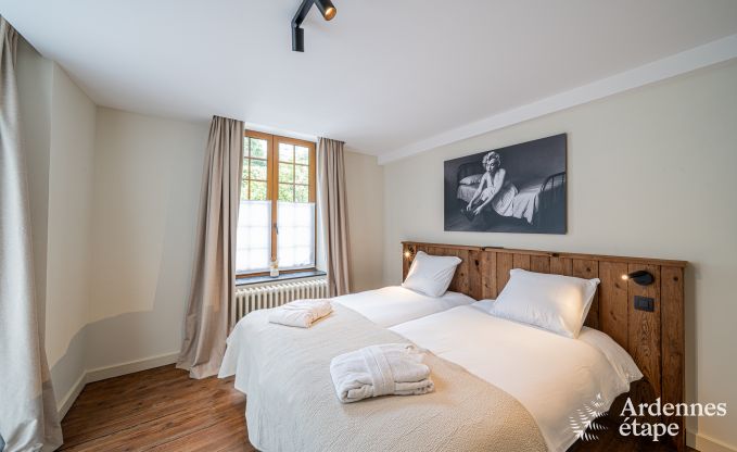 Grote vakantiewoning in Rochefort voor 25 personen met 11 slaapkamers, 11 badkamers, sauna en bar