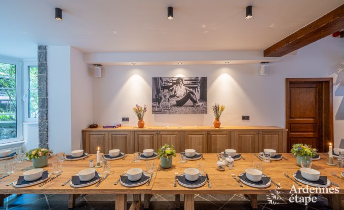 Grote vakantiewoning in Rochefort voor 25 personen met 11 slaapkamers, 11 badkamers, sauna en bar