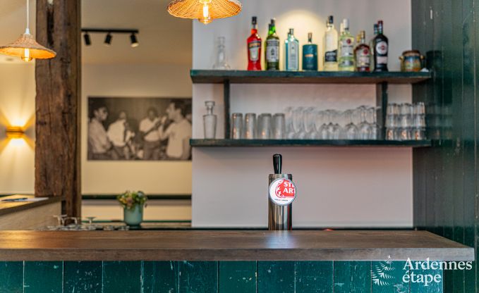 Grote vakantiewoning in Rochefort voor 25 personen met 11 slaapkamers, 11 badkamers, sauna en bar