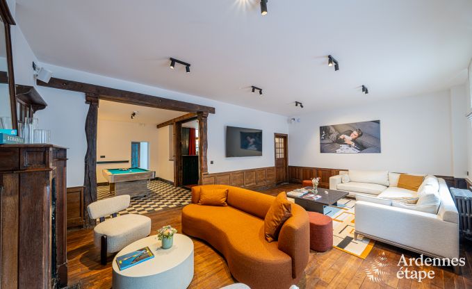 Grote vakantiewoning in Rochefort voor 25 personen met 11 slaapkamers, 11 badkamers, sauna en bar