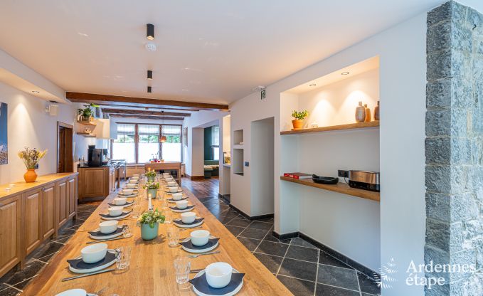 Grote vakantiewoning in Rochefort voor 25 personen met 11 slaapkamers, 11 badkamers, sauna en bar