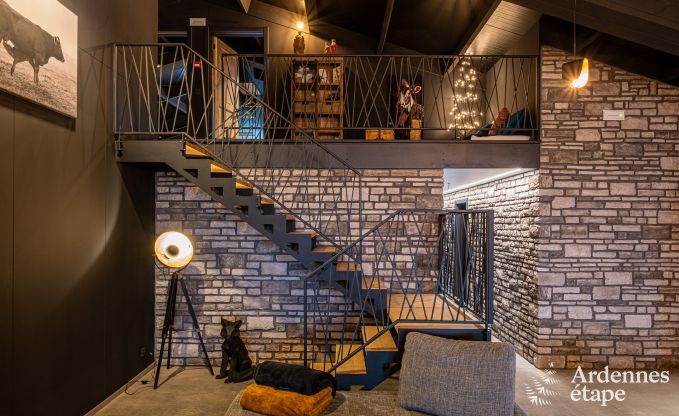 Moderne villa in Rochehaut: ruime accommodatie voor 12 personen met priv�tuin en hottub