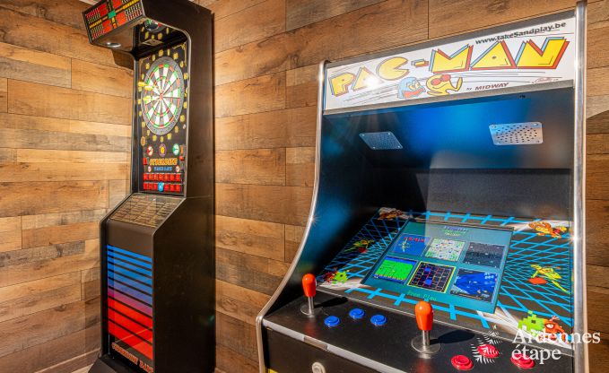 Gezellige vakantiewoning in Rochehaut: ideaal voor 9 personen. Met speelkamer en fietsenstalling