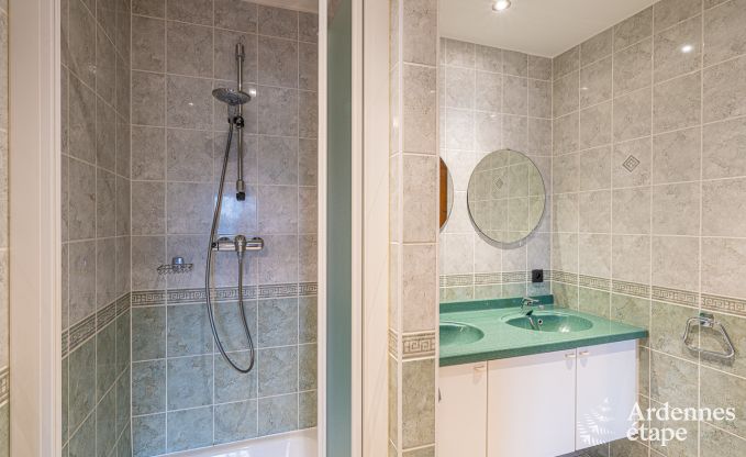 Ruim en comfortabel vakantiehuis voor 16 personen in Rochehaut, Ardennen