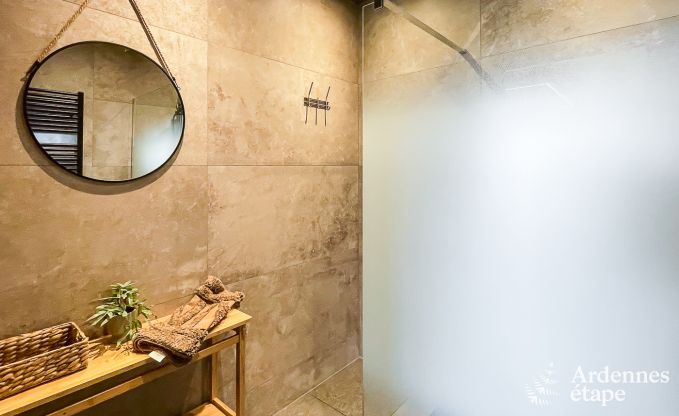 Ruim en comfortabel vakantiehuis voor 16 personen in Rochehaut, Ardennen