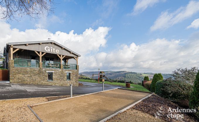 Ruim en comfortabel vakantiehuis voor 16 personen in Rochehaut, Ardennen