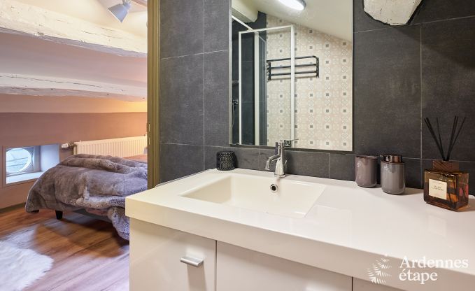 Gezellige vakantiewoning in Rochehaut voor 6-7 personen met jacuzzi, priv�tuin en nabij wandelroutes