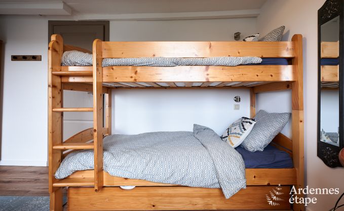 Gezellige vakantiewoning in Rochehaut voor 6-7 personen met jacuzzi, priv�tuin en nabij wandelroutes