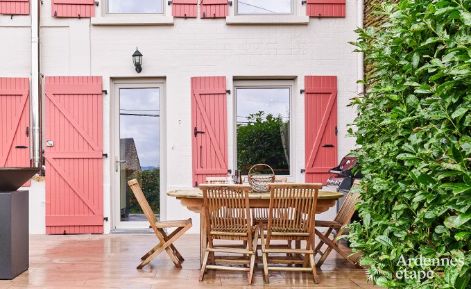 Gezellige vakantiewoning in Rochehaut voor 6-7 personen met jacuzzi, priv�tuin en nabij wandelroutes