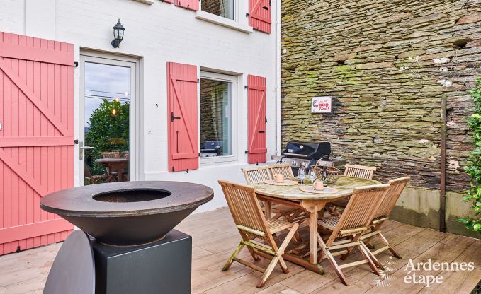 Gezellige vakantiewoning in Rochehaut voor 6-7 personen met jacuzzi, priv�tuin en nabij wandelroutes