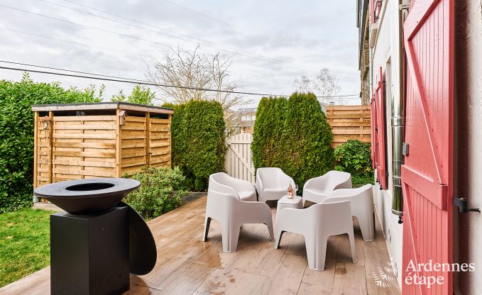 Gezellige vakantiewoning in Rochehaut voor 6-7 personen met jacuzzi, priv�tuin en nabij wandelroutes