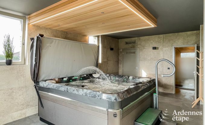 Ruim en comfortabel vakantiehuis voor 16 personen in Rochehaut, Ardennen