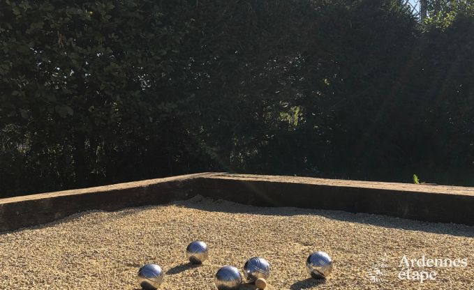 Luxe verblijf in de Ardennen: High-end villa in Sint-Hubert voor 6 personen met zwembad en dichtbij de natuur