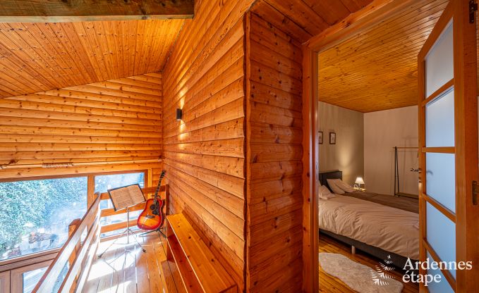 Hondvriendelijk vakantiehuis  met jacuzzi en houtbarbecue voor 9 pers. in Saint-Hubert, Ardennen