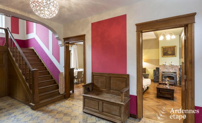 Ruime vakantiewoning in Saint-Hubert met speelkamer, tuin en 6 slaapkamers voor 20 personen in de Ardennen