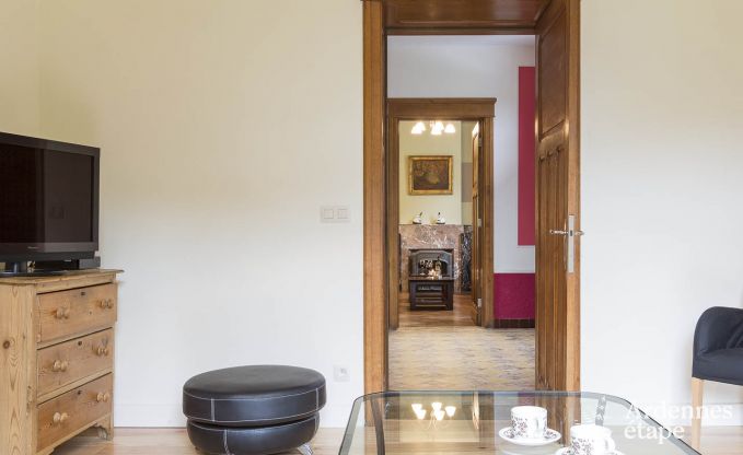 Ruime vakantiewoning in Saint-Hubert met speelkamer, tuin en 6 slaapkamers voor 20 personen in de Ardennen