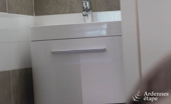 Ruime vakantiewoning in Saint-Hubert met speelkamer, tuin en 6 slaapkamers voor 20 personen in de Ardennen