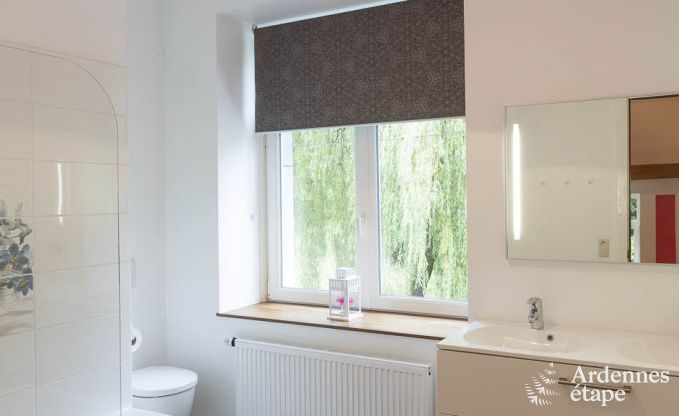 Ruime vakantiewoning in Saint-Hubert met speelkamer, tuin en 6 slaapkamers voor 20 personen in de Ardennen