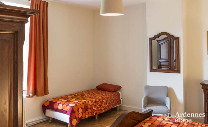 Ruime vakantiewoning in Saint-Hubert met speelkamer, tuin en 6 slaapkamers voor 20 personen in de Ardennen