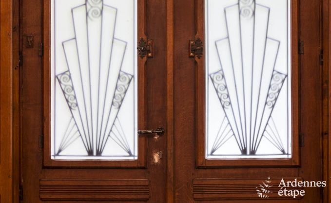 Ruime vakantiewoning in Saint-Hubert met speelkamer, tuin en 6 slaapkamers voor 20 personen in de Ardennen