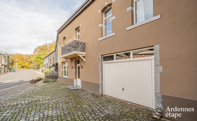Hondvriendelijk vakantiehuis  met jacuzzi en houtbarbecue voor 9 pers. in Saint-Hubert, Ardennen