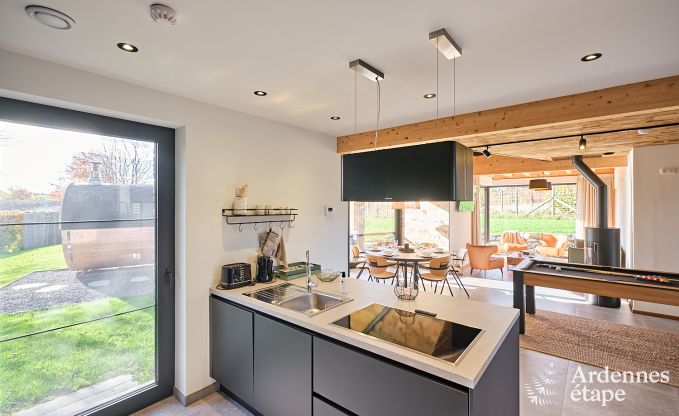 Vakantiewoning in Saint-Hubert: comfortabele accommodatie voor 6 personen met sauna, speelkamer en privtuin in de Ardennen