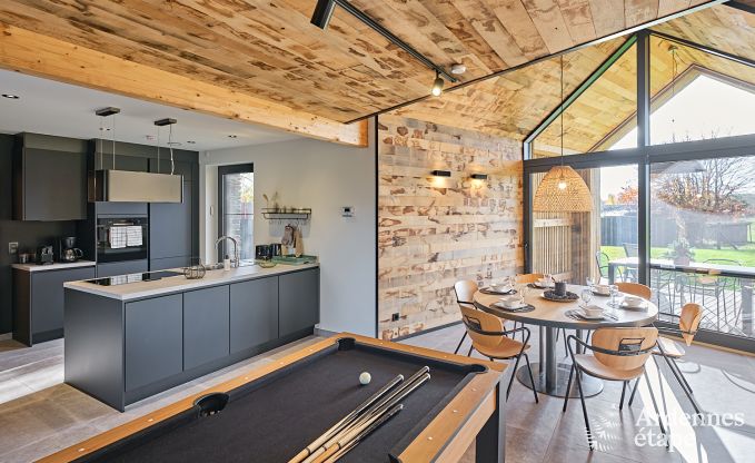 Vakantiewoning in Saint-Hubert: comfortabele accommodatie voor 6 personen met sauna, speelkamer en privtuin in de Ardennen