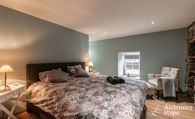 Luxe verblijf in de Ardennen: High-end villa in Sint-Hubert voor 6 personen met zwembad en dichtbij de natuur