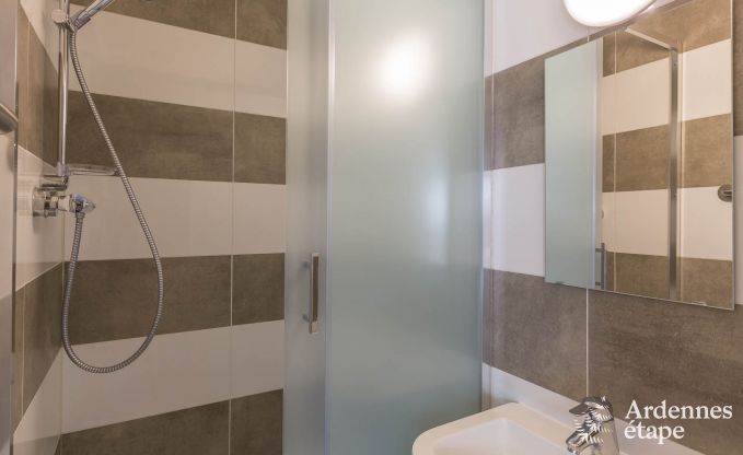 Ruime vakantiewoning in Saint-Hubert met speelkamer, tuin en 6 slaapkamers voor 20 personen in de Ardennen