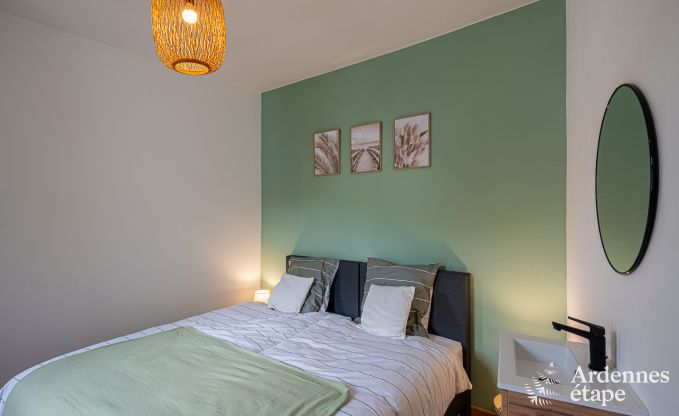 Hondvriendelijk vakantiehuis  met jacuzzi en houtbarbecue voor 9 pers. in Saint-Hubert, Ardennen