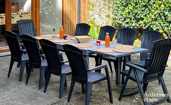 Hondvriendelijk vakantiehuis  met jacuzzi en houtbarbecue voor 9 pers. in Saint-Hubert, Ardennen