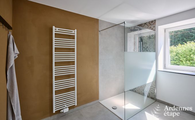 Ruime vakantiewoning Saint-Vith voor 23 personen met 6 slaapkamers, sauna en grote tuin