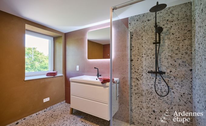 Ruime vakantiewoning Saint-Vith voor 23 personen met 6 slaapkamers, sauna en grote tuin