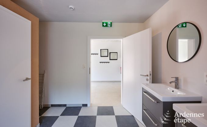 Ruime vakantiewoning Saint-Vith voor 23 personen met 6 slaapkamers, sauna en grote tuin