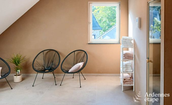 Ruime vakantiewoning Saint-Vith voor 23 personen met 6 slaapkamers, sauna en grote tuin