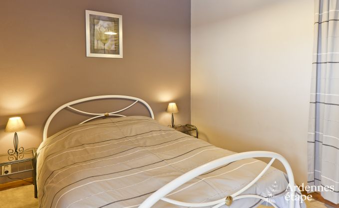 Historisch kasteel in Sainte-Ode voor 46 personen, met zwembad