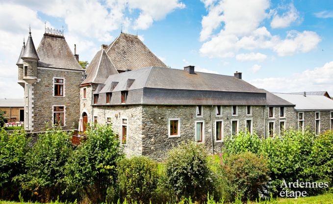 Subliem vakantiehuis voor 4 personen in een kasteelhoeve in Sainte-Ode