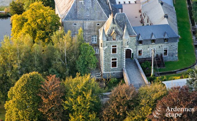 Subliem vakantiehuis voor 4 personen in een kasteelhoeve in Sainte-Ode
